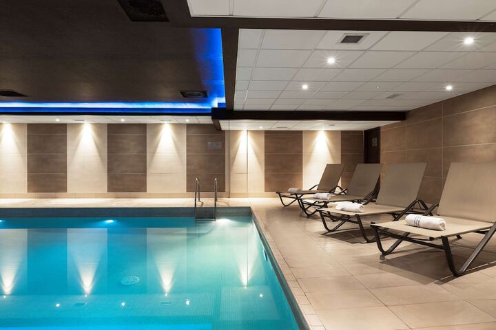 Pool 70 of 134