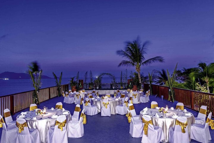 Dining 172 of 257