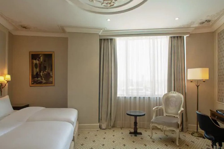 Room 29 of 53