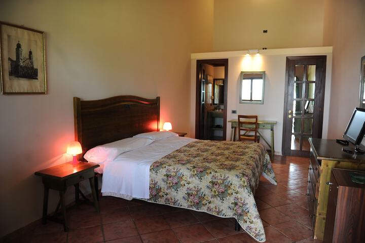 Room 10 of 42
