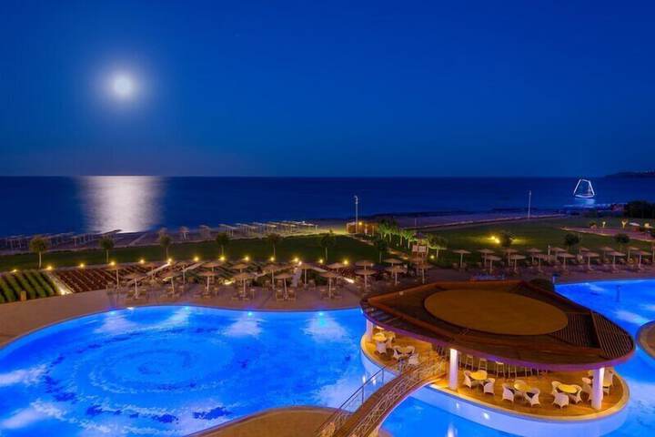 Pool 45 of 117