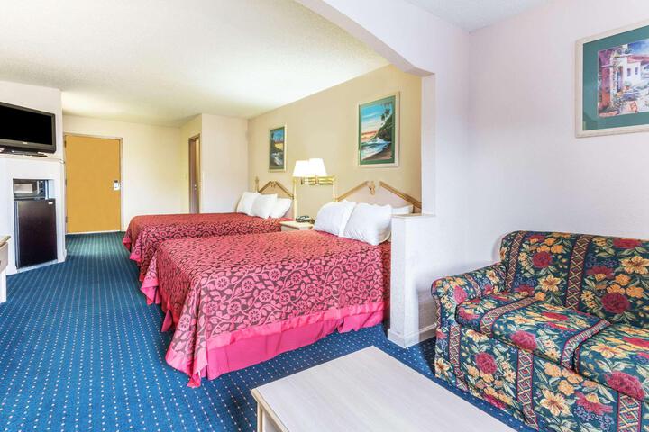 1 King Bed (2 of 5)