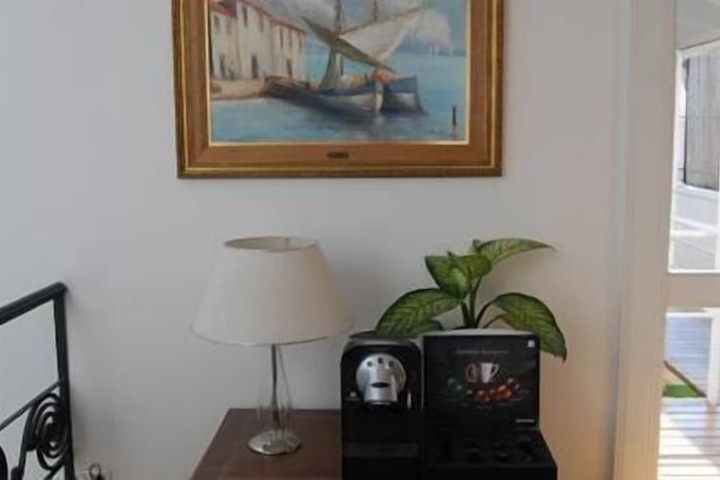 Room 18 of 38