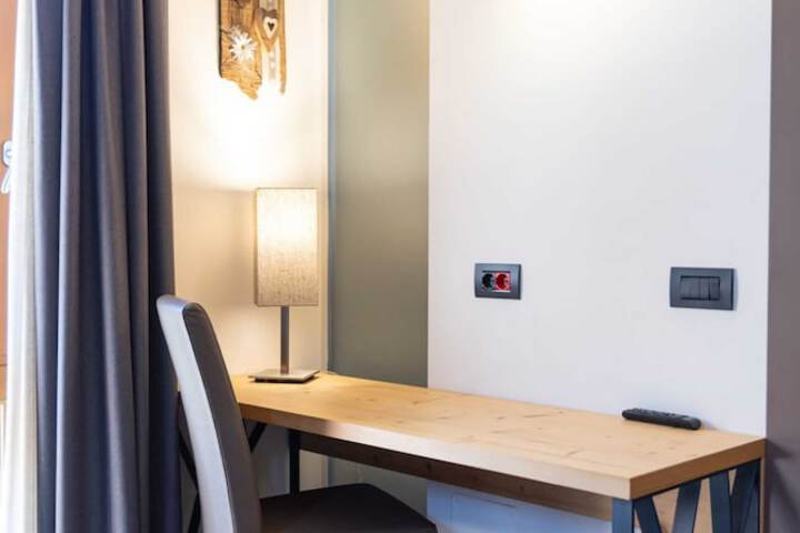 Room 32 of 186