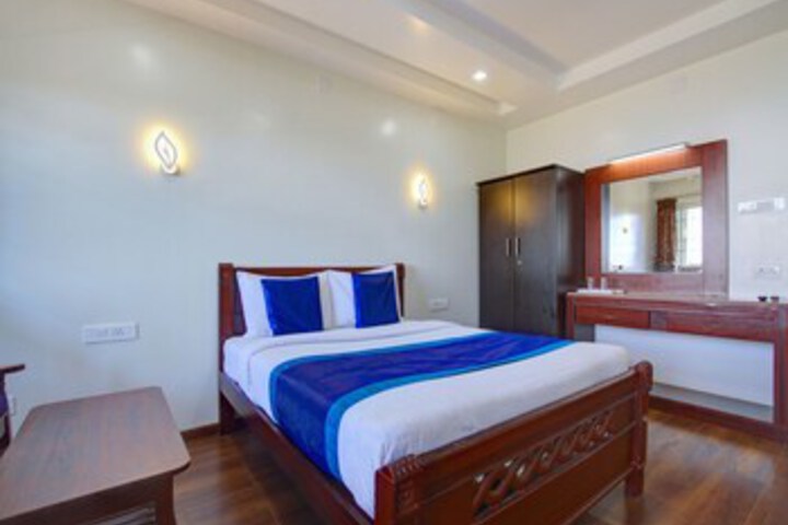 OYO 8732 Hotel Ultimate