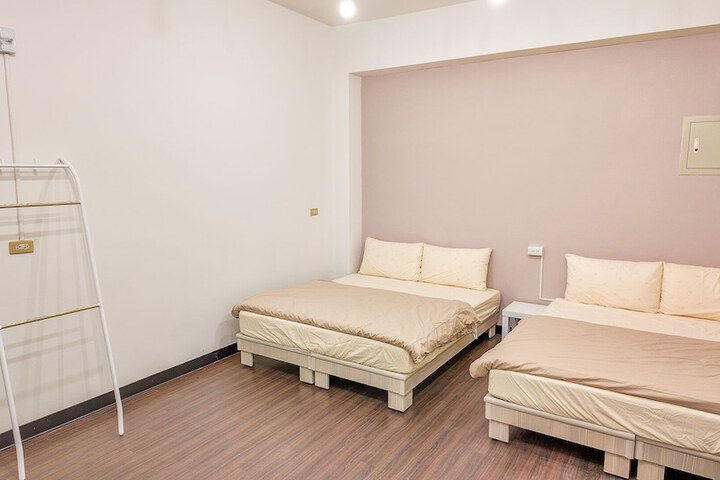 Room 21 of 93