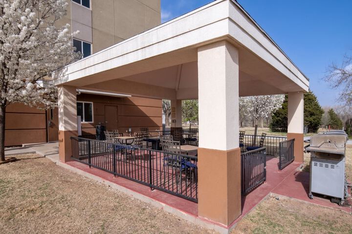 Terrace/Patio 19 of 34