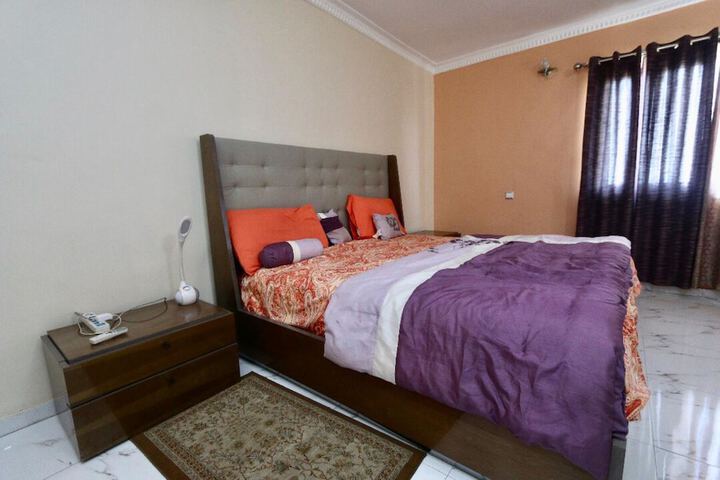 Room 4 of 38