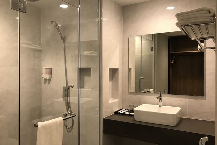 Room 52 of 58