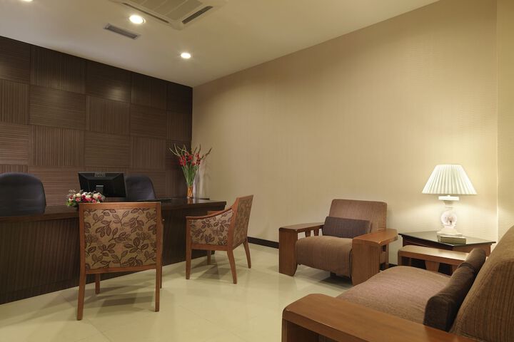Business Center 78 of 90