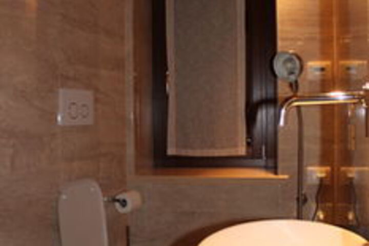 Room 41 of 499