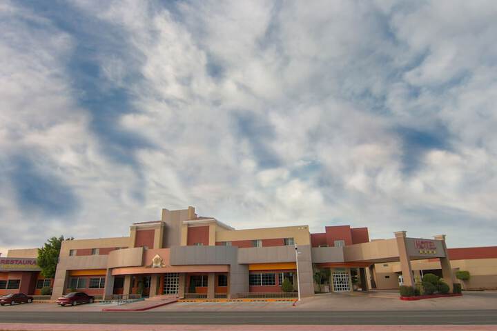 Exterior of Hotel Premier
