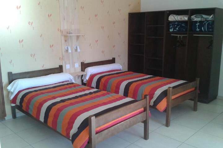 Room 4 of 38