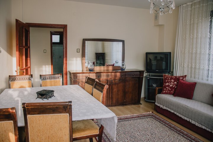 Room 13 of 25