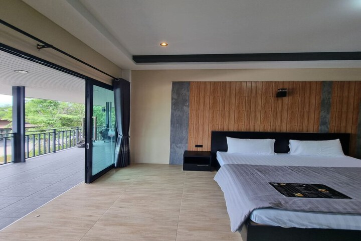 Room 27 of 50