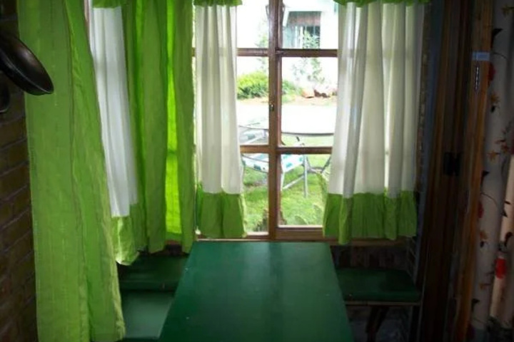 Room 4 of 15