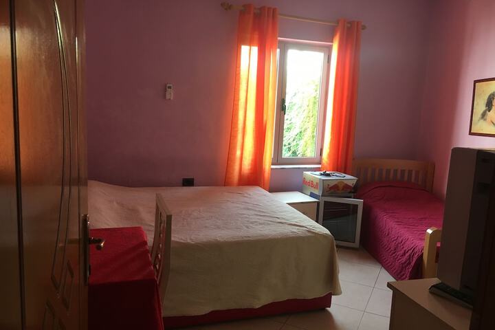 Room 33 of 34