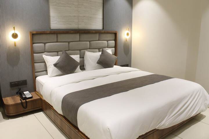 Room 46 of 76