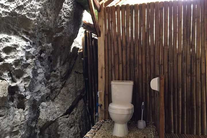 Room 5 of 7