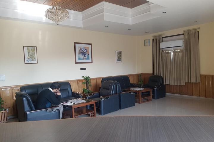 Room 15 of 30