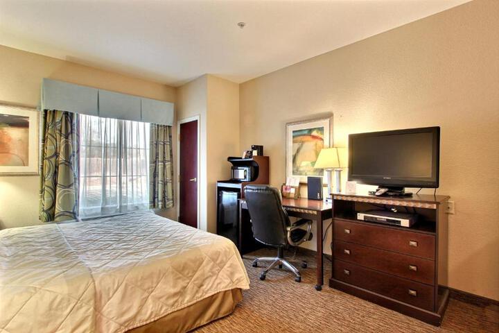 Standard | King Bed (7 of 11)