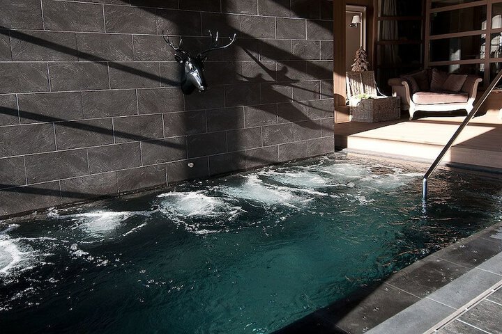 Pool 25 of 42
