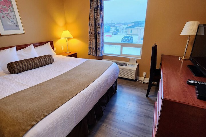 Room 9 of 34