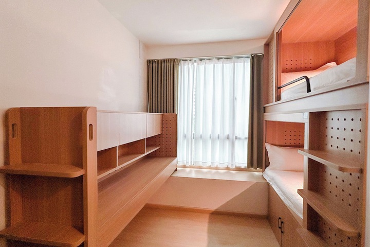 Room 13 of 42