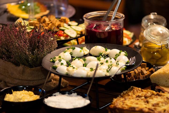 Dining 55 of 75