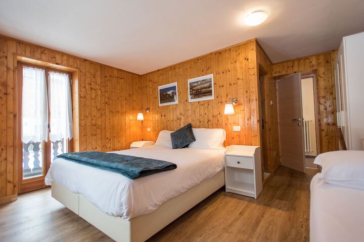 Room 45 of 93