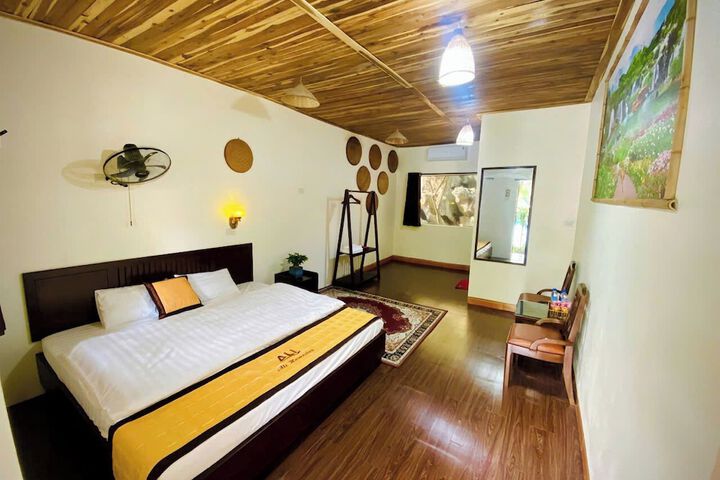 Room 3 of 11