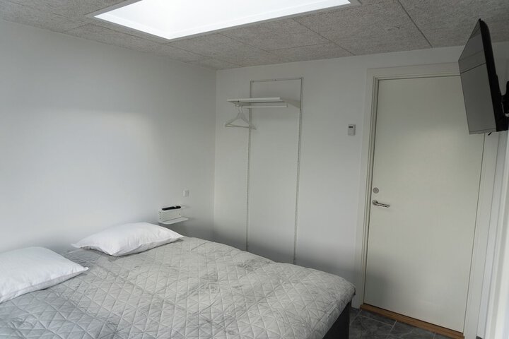 Room 6 of 37