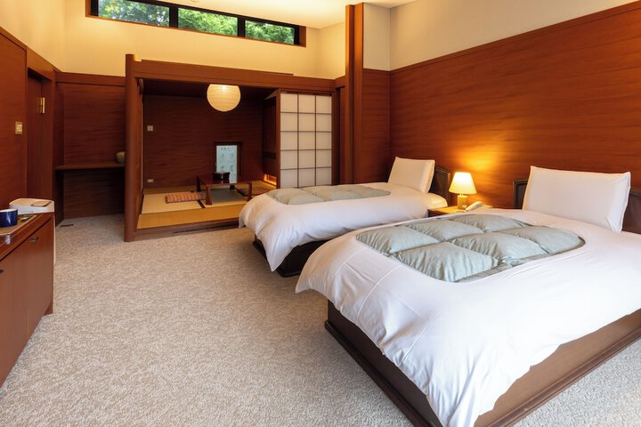 Room 5 of 20