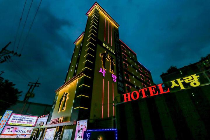 Cheonan Hotel Sarang