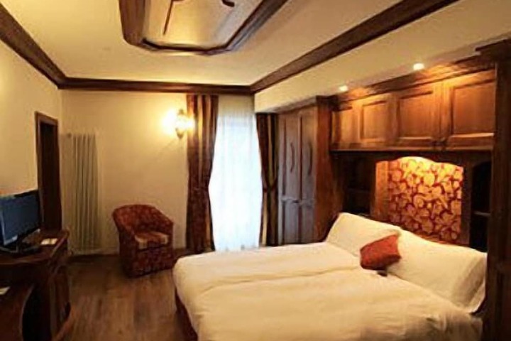 Room 9 of 70