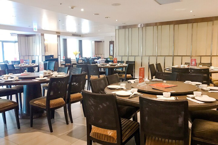Dining 78 of 93