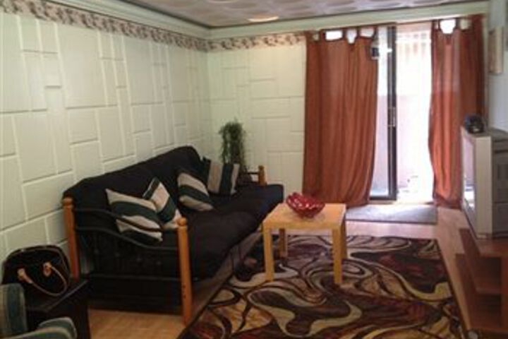 Room 6 of 7