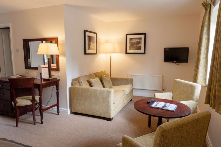 Room 16 of 79