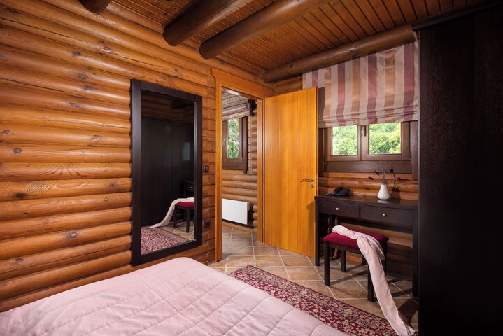 Room 20 of 86