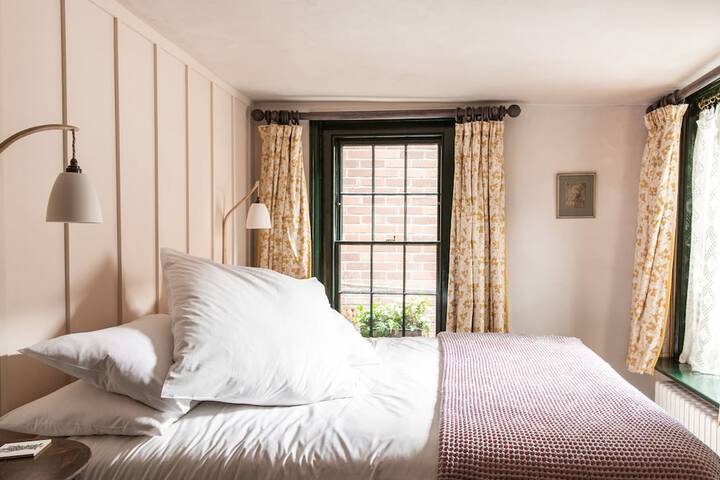 Room 25 of 56