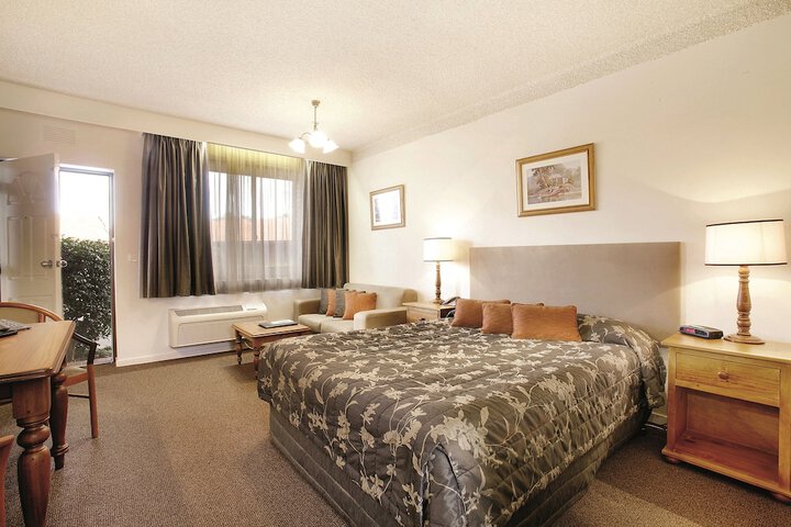 Room 19 of 32