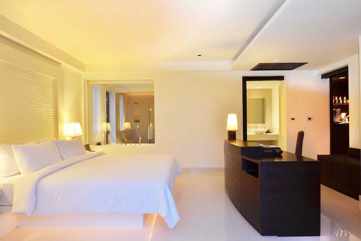 Room 8 of 229
