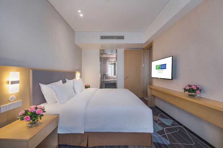 Room 20 of 50