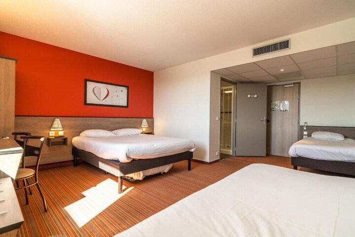 Room 14 of 53