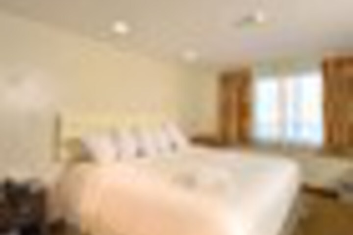 Room 29 of 207