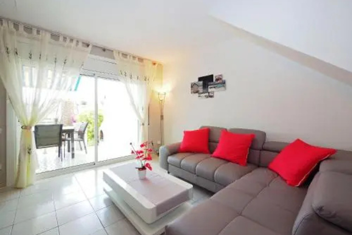Room 4 of 15