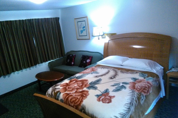Room 5 of 35