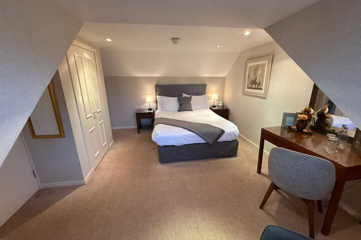 Room 27 of 79