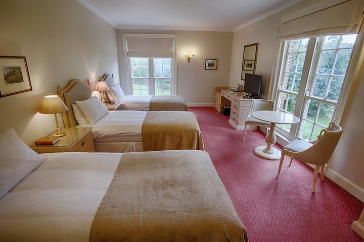 Room 10 of 77