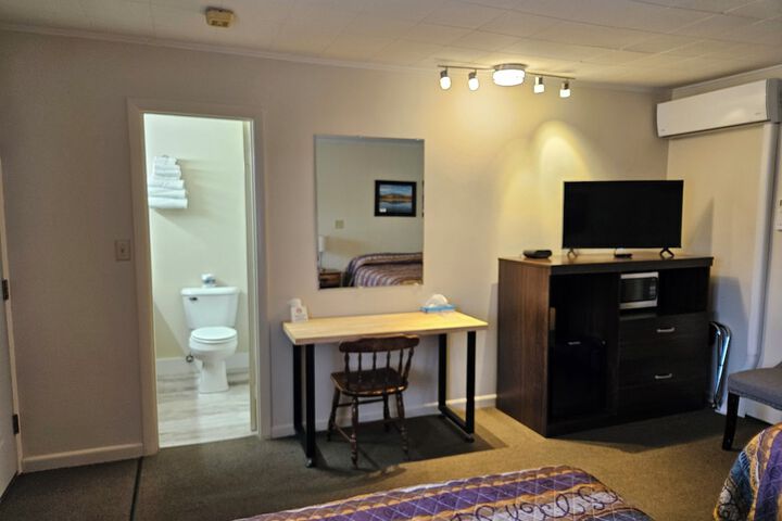 Room 3 of 7